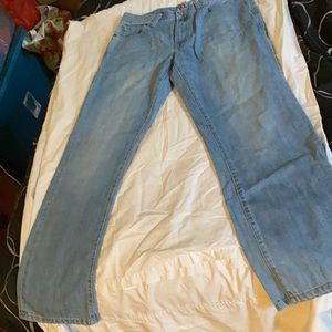 IZOD RELAX FIT 33\32